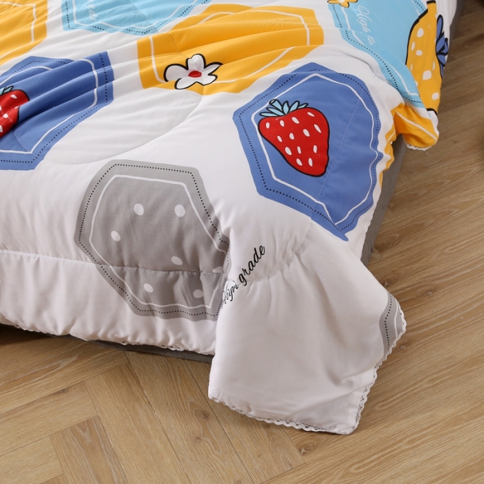 91家纺网 家纺一手货源 找家纺 畅销被业2024新款水洗棉夏被夏凉被 几何草莓