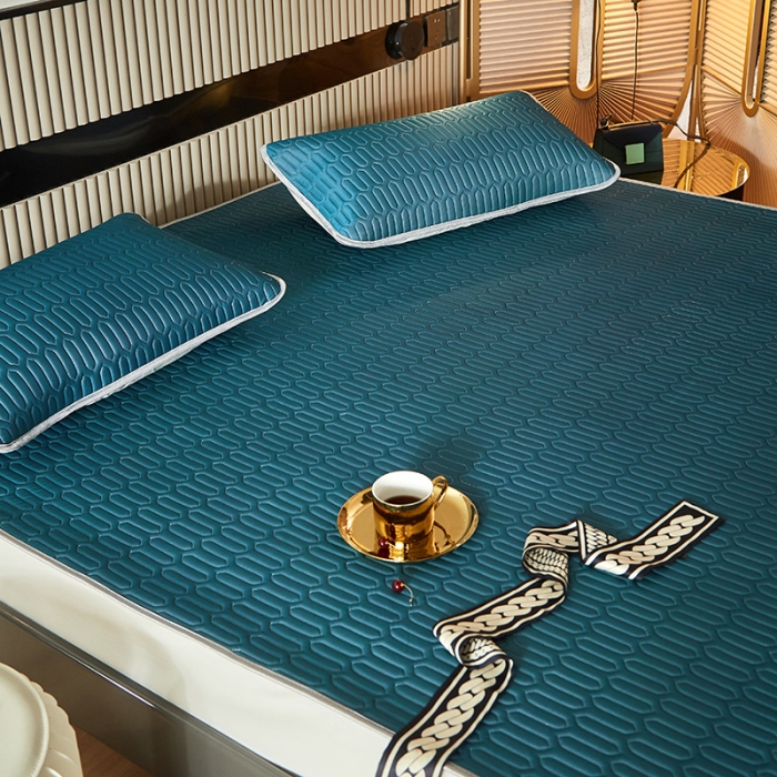 91家纺网 家纺一手货源 找家纺 凡客家居2021春夏凉感丝纯色乳胶凉席 哈伦（宝蓝）