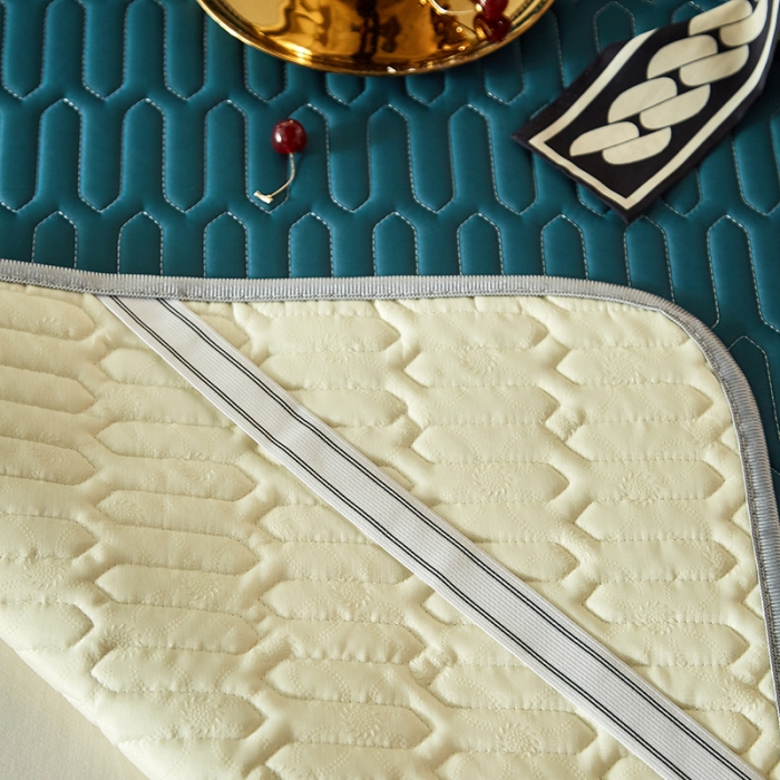 91家纺网 家纺一手货源 找家纺 凡客家居2021春夏凉感丝纯色乳胶凉席 哈伦（宝蓝）