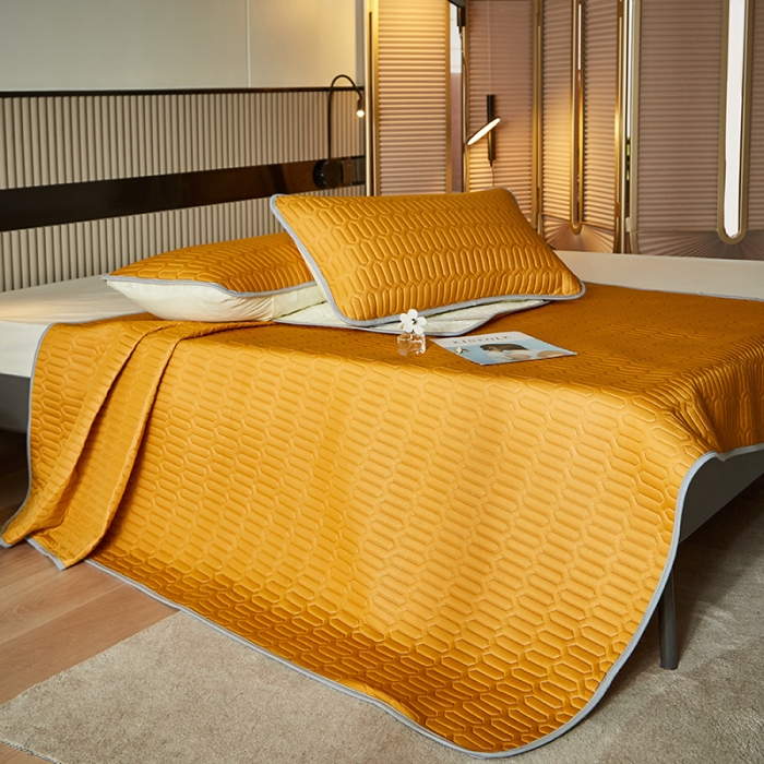 91家纺网 家纺一手货源 找家纺 凡客家居2021春夏凉感丝纯色乳胶凉席 哈伦（橙色）