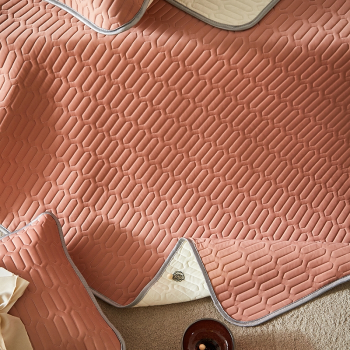 91家纺网 家纺一手货源 找家纺 凡客家居2021春夏凉感丝纯色乳胶凉席 哈伦（粉色）