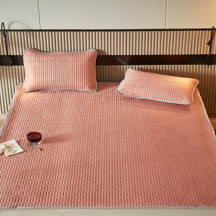 91家纺网 家纺一手货源 找家纺 凡客家居2021春夏凉感丝纯色乳胶凉席 哈伦（粉色）