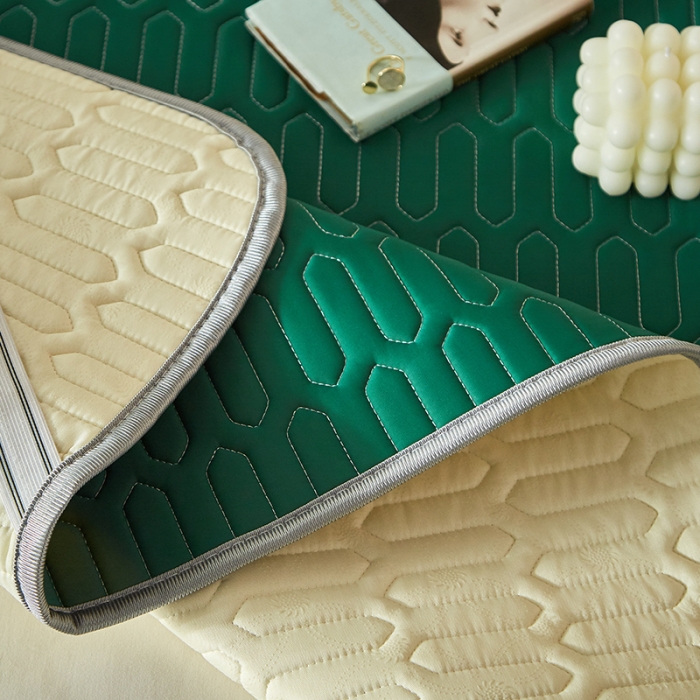 91家纺网 家纺一手货源 找家纺 凡客家居2021春夏凉感丝纯色乳胶凉席 哈伦（孔雀绿）