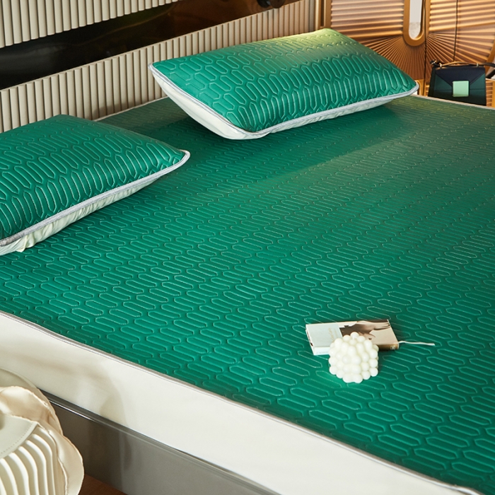 91家纺网 家纺一手货源 找家纺 凡客家居2021春夏凉感丝纯色乳胶凉席 哈伦（孔雀绿）