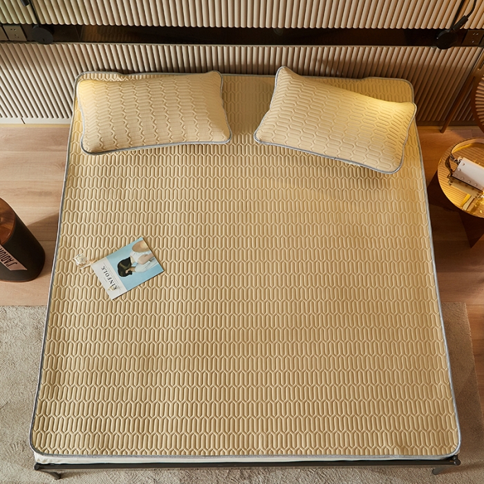 91家纺网 家纺一手货源 找家纺 凡客家居2021春夏凉感丝纯色乳胶凉席 哈伦（米色）