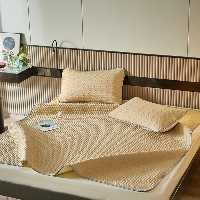 91家纺网 家纺一手货源 找家纺 凡客家居2021春夏凉感丝纯色乳胶凉席 哈伦（米色）