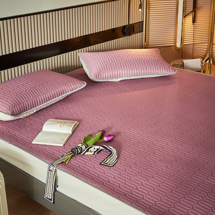 91家纺网 家纺一手货源 找家纺 凡客家居2021春夏凉感丝纯色乳胶凉席 哈伦（浅豆沙）