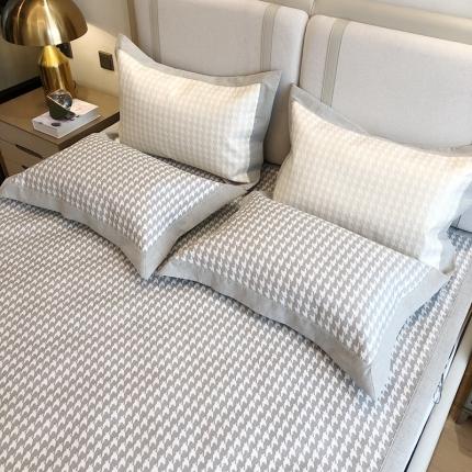 91家纺网 家纺一手货源 找家纺 馨蕊2021新款高端可水洗抗菌冰感凉席 千鸟格-咖