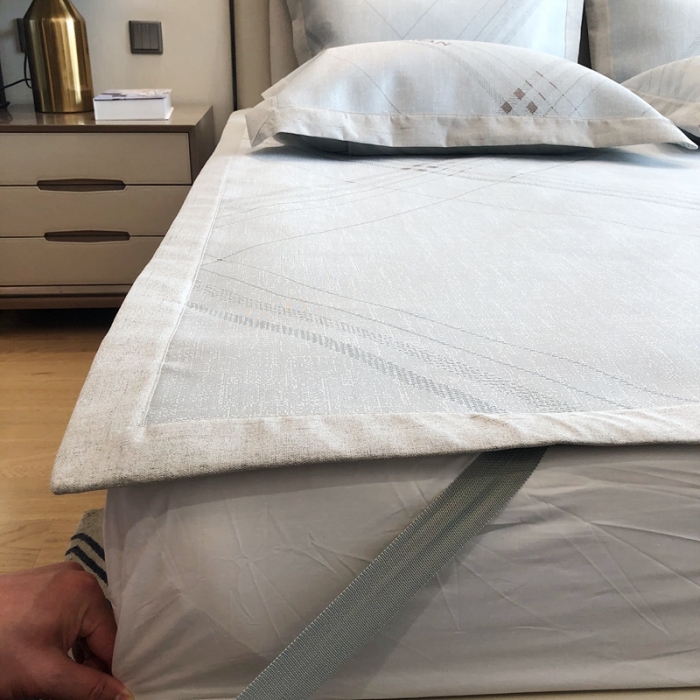 91家纺网 家纺一手货源 找家纺 馨蕊2021新款高端可水洗抗菌冰感凉席 英伦时光-灰