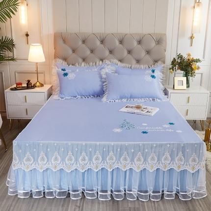 91家纺网 家纺一手货源 找家纺 2023素色绣花床裙款冰丝席三件套 冰雪世界-雪青