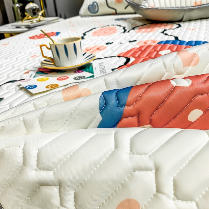 91家纺网 家纺一手货源 找家纺 慕尚2025新款乳胶凉席 草莓小兔