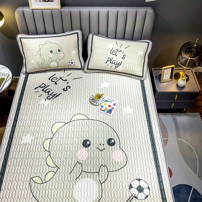 91家纺网 家纺一手货源 找家纺 慕尚2025新款乳胶凉席 恐龙踢球