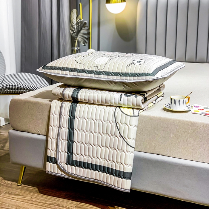 91家纺网 家纺一手货源 找家纺 慕尚2025新款乳胶凉席 恐龙踢球