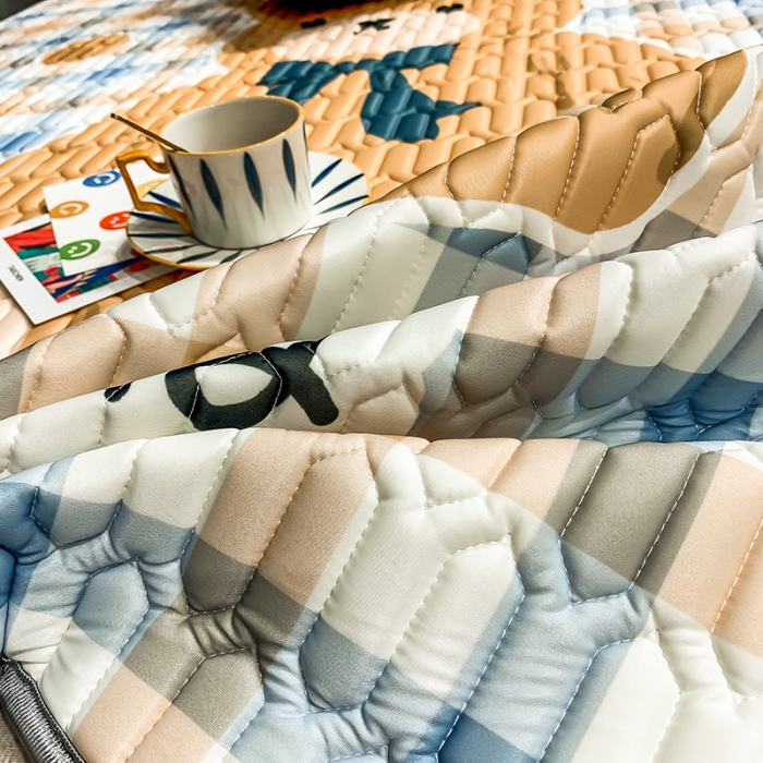 91家纺网 家纺一手货源 找家纺 慕尚2025新款乳胶凉席 绅士小熊