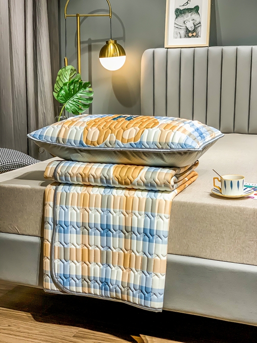 91家纺网 家纺一手货源 找家纺 慕尚2025新款乳胶凉席 绅士小熊