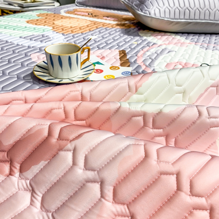 91家纺网 家纺一手货源 找家纺 慕尚2025新款乳胶凉席 太空兔熊