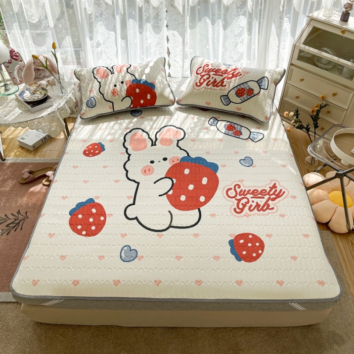 91家纺网 家纺一手货源 找家纺 慕尚2025实拍图大版乳胶席 草莓小兔