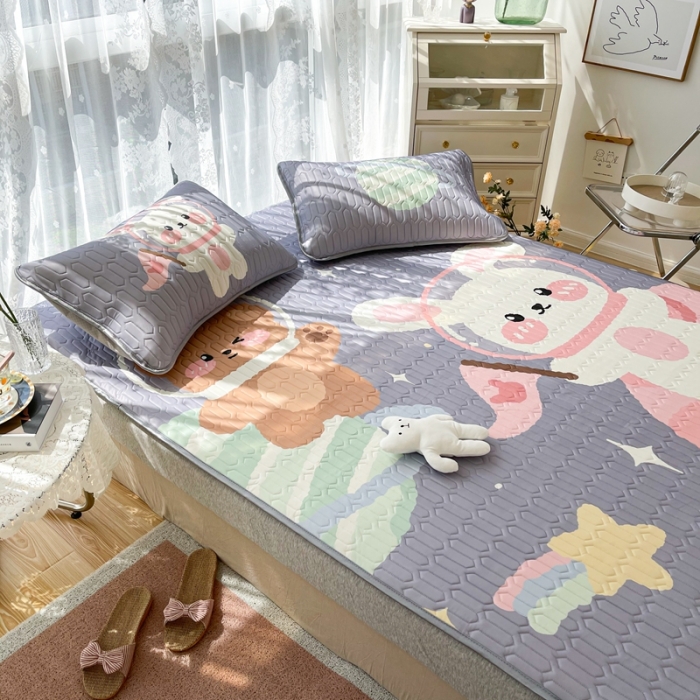 91家纺网 家纺一手货源 找家纺 慕尚2025实拍图大版乳胶席 太空兔熊