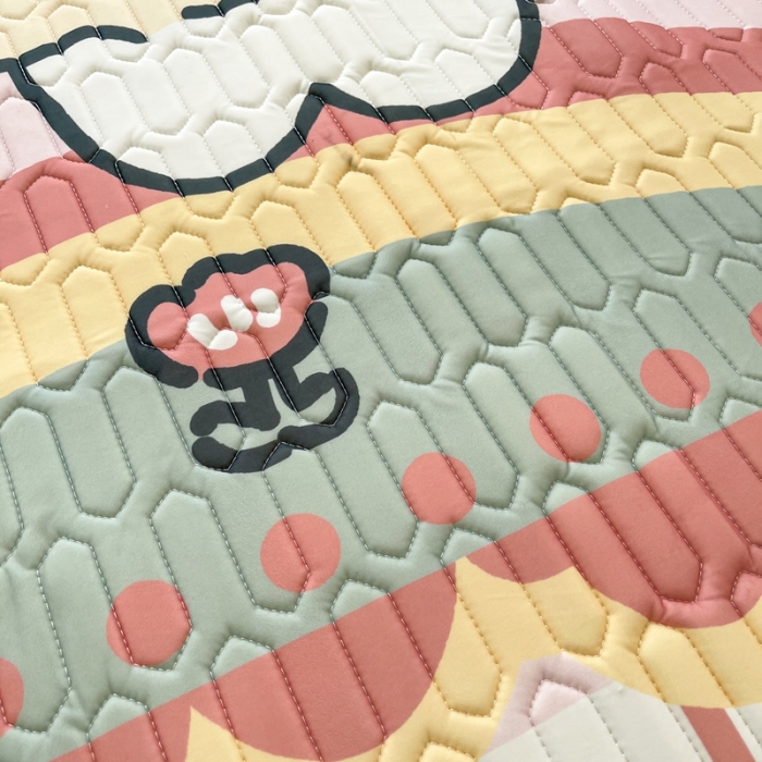 91家纺网 家纺一手货源 找家纺 慕尚2025实拍图大版乳胶席 樱桃熊兔