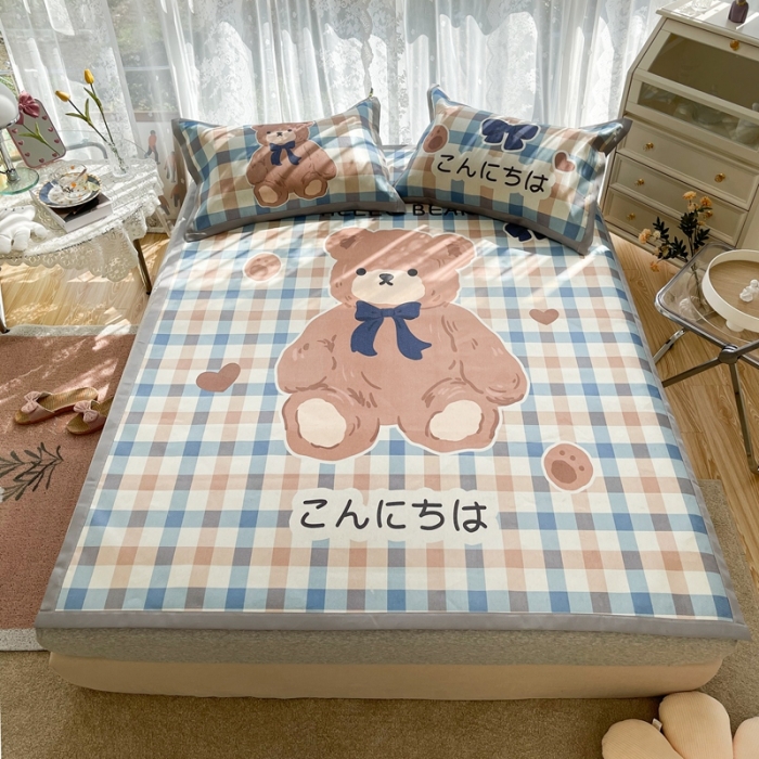 91家纺网 家纺一手货源 找家纺 慕尚 2025新款卡通宽边大版冰丝席 格子小熊