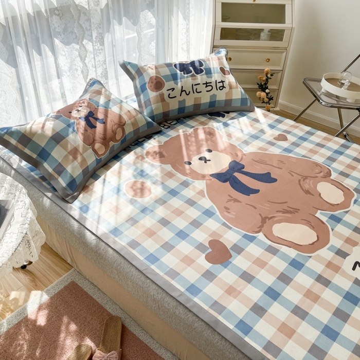 91家纺网 家纺一手货源 找家纺 慕尚 2025新款卡通宽边大版冰丝席 格子小熊