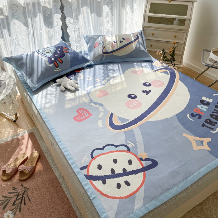 91家纺网 家纺一手货源 找家纺 慕尚 2025新款卡通宽边大版冰丝席 太空熊兔