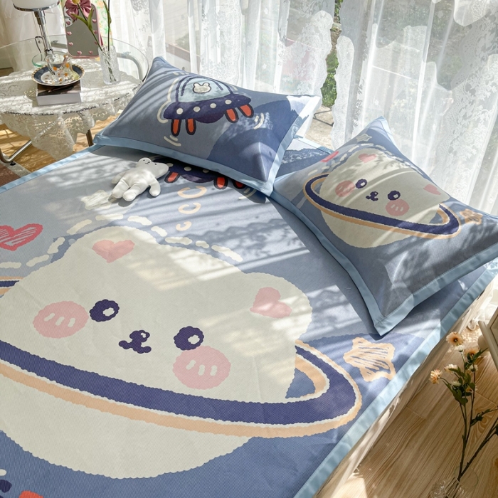91家纺网 家纺一手货源 找家纺 慕尚 2025新款卡通宽边大版冰丝席 太空熊兔