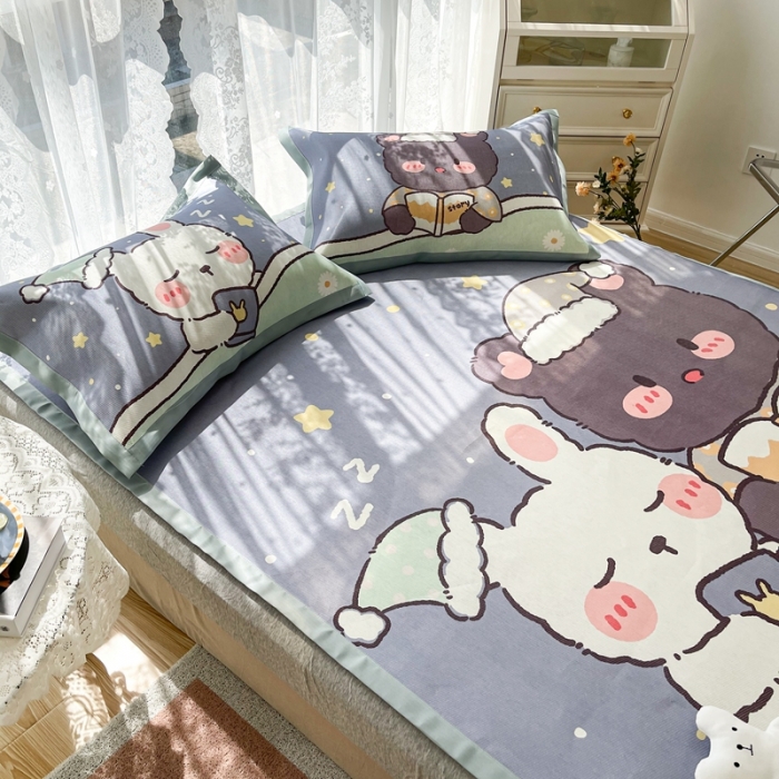 91家纺网 家纺一手货源 找家纺 慕尚 2025新款卡通宽边大版冰丝席 晚安熊兔