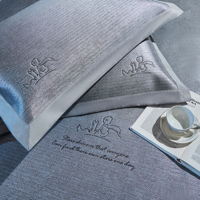 91家纺网 家纺一手货源 找家纺 朗莎家纺2021新款800D提花绣花条席 咖色