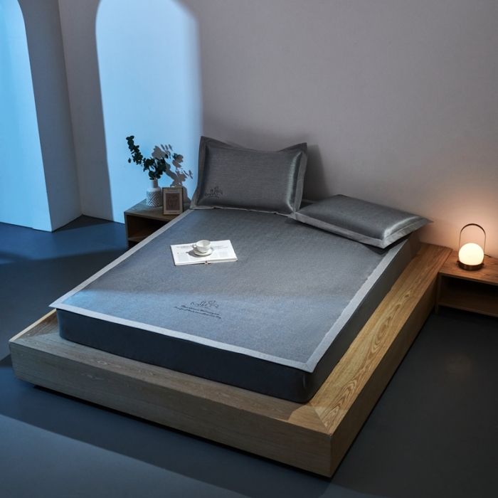 91家纺网 家纺一手货源 找家纺 朗莎家纺2021新款800D提花绣花条席 咖色