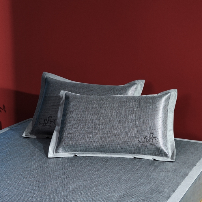 91家纺网 家纺一手货源 找家纺 朗莎家纺2021新款800D提花绣花条席 咖色