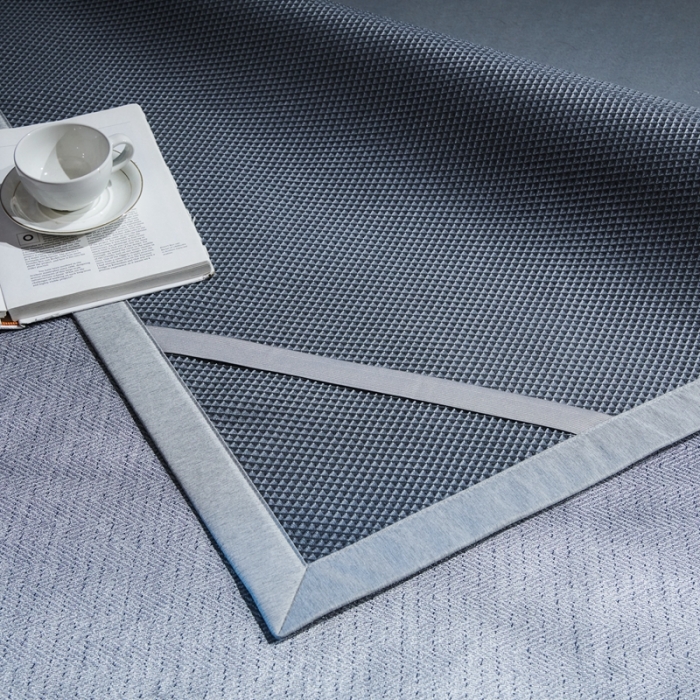 91家纺网 家纺一手货源 找家纺 朗莎家纺2021新款800D提花绣花条席 蓝色