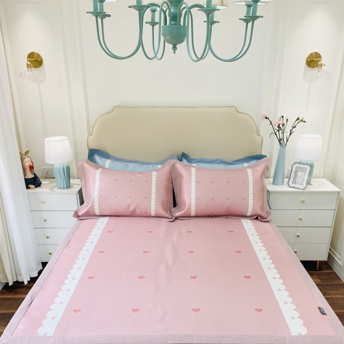 91家纺网 家纺一手货源 找家纺 本希家居 新款高端可水洗冰丝席数码印花 花边小爱心-粉