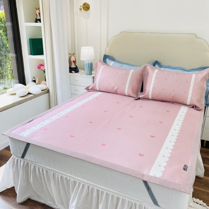 91家纺网 家纺一手货源 找家纺 本希家居 新款高端可水洗冰丝席数码印花 花边小爱心-粉