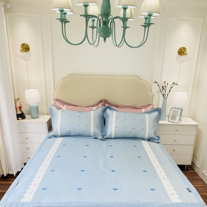 91家纺网 家纺一手货源 找家纺 本希家居 新款高端可水洗冰丝席数码印花 花边小爱心-蓝