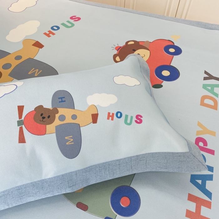 91家纺网 家纺一手货源 找家纺 本希家居 2021新款高端可水洗冰丝席数码印花 快乐小熊