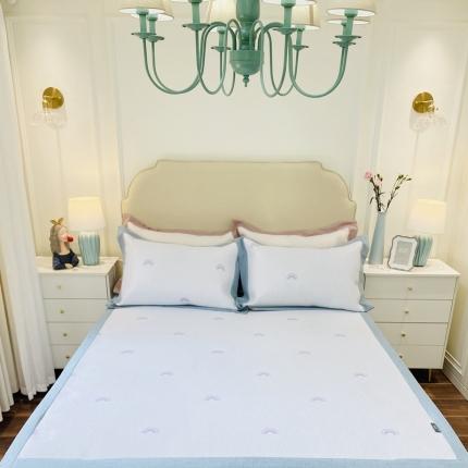 91家纺网 家纺一手货源 找家纺 本希家居 高端可水洗冰丝席花漾多色纬提花床席款 彩虹