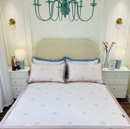 91家纺网 家纺一手货源 找家纺 本希家居 高端可水洗冰丝席花漾多色纬提花床席款 甜心朵朵