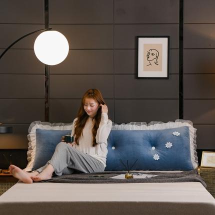 91家纺网 家纺一手货源 找家纺 （总）一兰家纺 2021新款象生花水晶绒花边床靠背