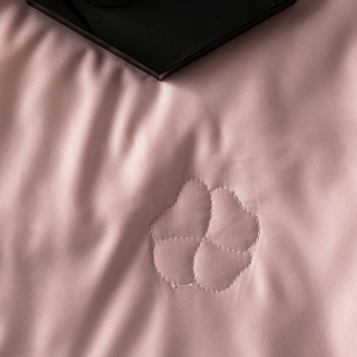 91家纺网 家纺一手货源 找家纺 澳萝拉 2021新款冰乐丝夏凉被 山茶花-玫瑰粉