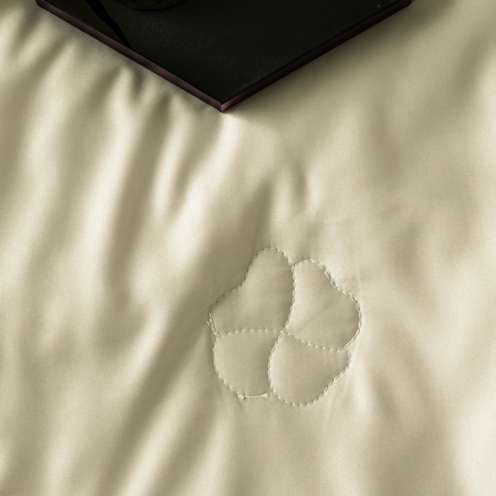 91家纺网 家纺一手货源 找家纺 澳萝拉 2021新款冰乐丝夏凉被 山茶花-香槟金