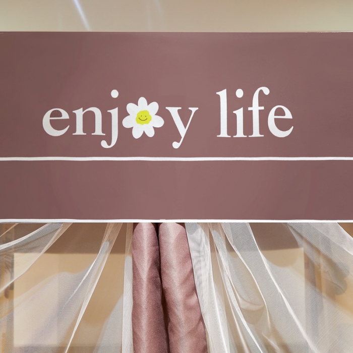 91家纺网 家纺一手货源 找家纺 卓尔居 2022新款可拆卸遮光布帘防尘坐床蚊帐 花开绽放