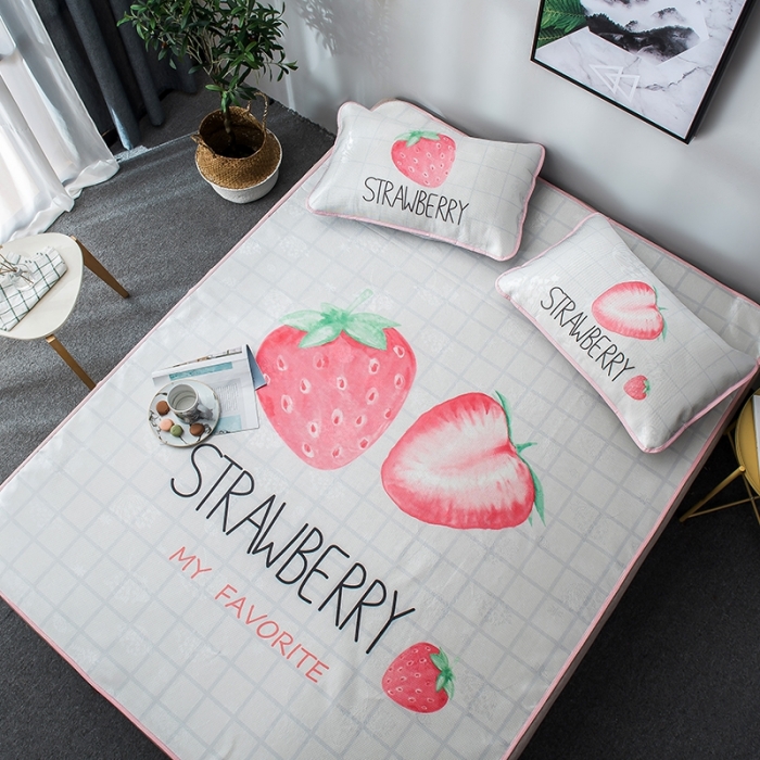 91家纺网 家纺一手货源 找家纺 印季 2021新款数码印花大版冰丝席 甜心草莓