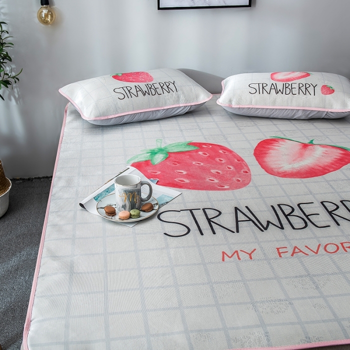 91家纺网 家纺一手货源 找家纺 印季 2021新款数码印花大版冰丝席 甜心草莓