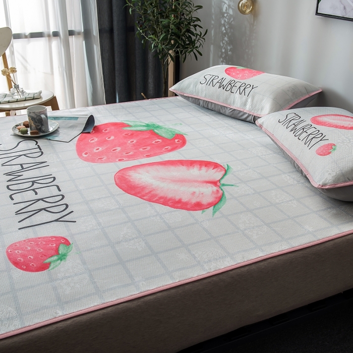 91家纺网 家纺一手货源 找家纺 印季 2021新款数码印花大版冰丝席 甜心草莓