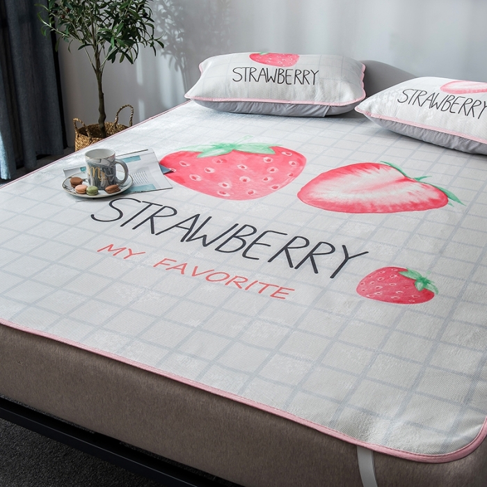 91家纺网 家纺一手货源 找家纺 印季 2021新款数码印花大版冰丝席 甜心草莓