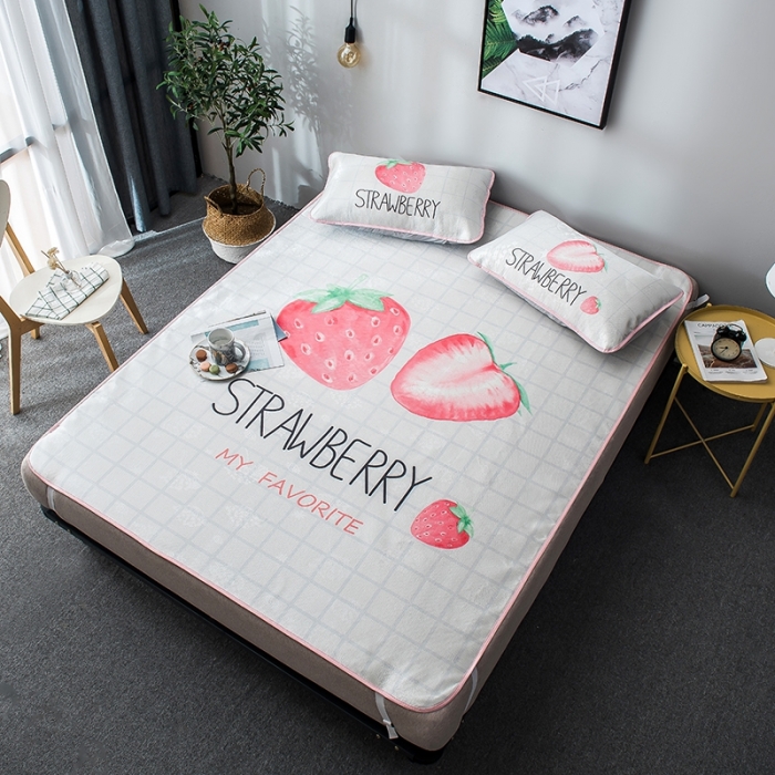 91家纺网 家纺一手货源 找家纺 印季 2021新款数码印花大版冰丝席 甜心草莓