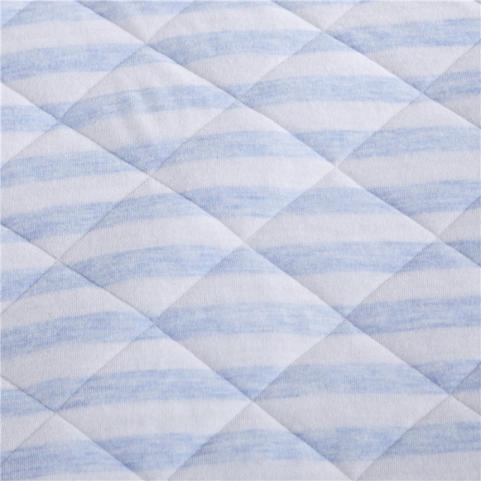 91家纺网 家纺一手货源 找家纺 琪琪阁 2022新款针织棉夏被宽条纹系列 浅蓝条纹