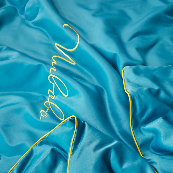 91家纺网 家纺一手货源 找家纺 啊雅 2025新款水洗冰丝夏被四件套 宾利蓝