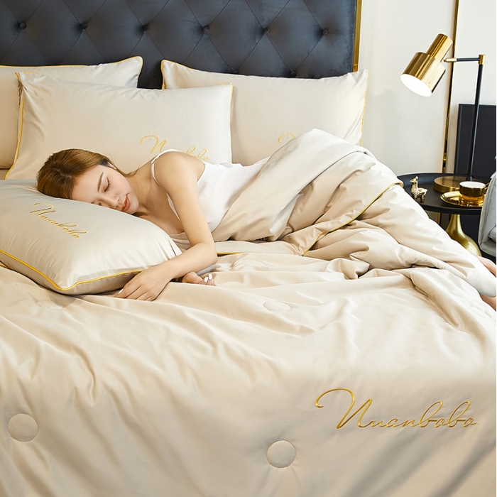 91家纺网 家纺一手货源 找家纺 啊雅 2025新款水洗冰丝夏被四件套 卡其色